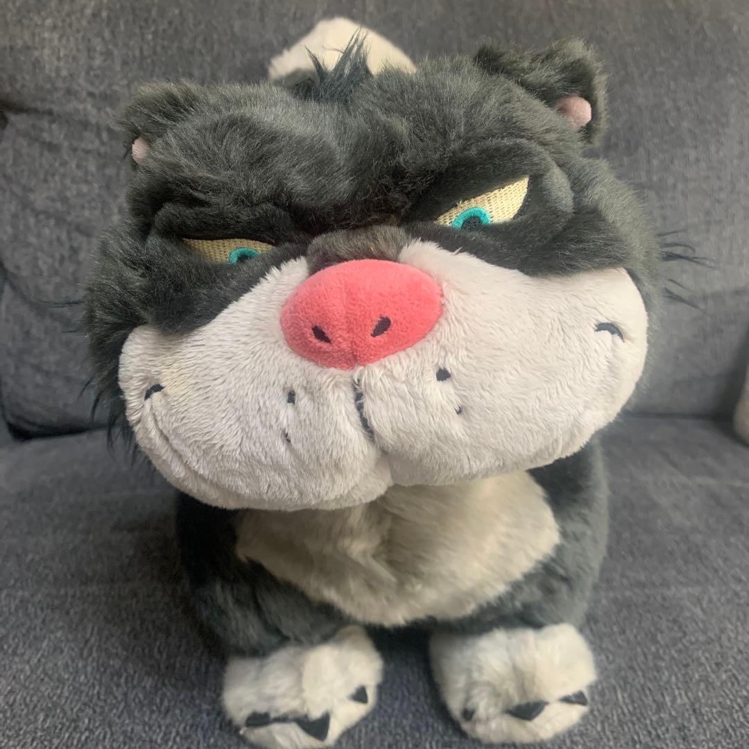 ルシファー　ぬいぐるみ　ディズニーストア　海外　猫　希少