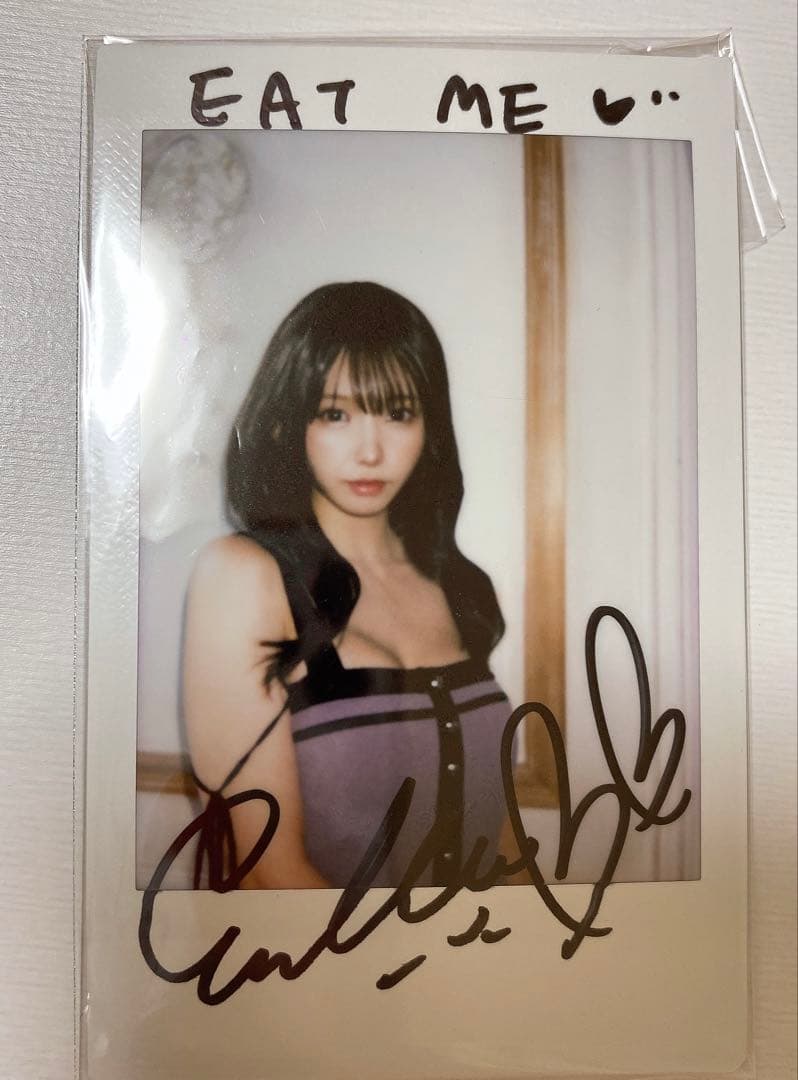 えなこ EATMEコラボ 直筆サイン入りチェキ