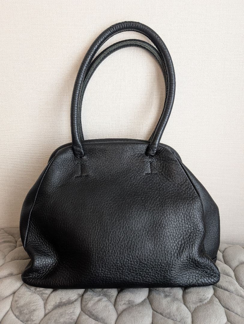 MADRIGAL マドリガル しっくりバッグ ブラック