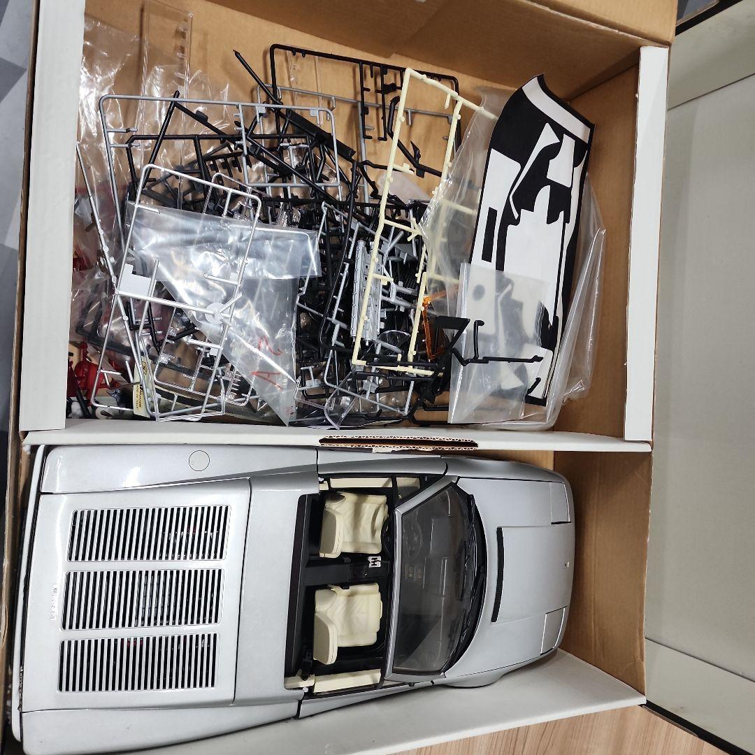 自動車 Ferrari Testarossa 'Silver Special'