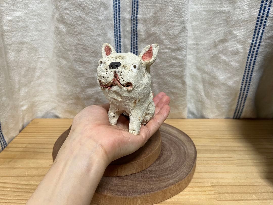 前川幸市　犬　フレンチブルドッグ　置物　陶芸　作家　ボストンテリア　白い犬