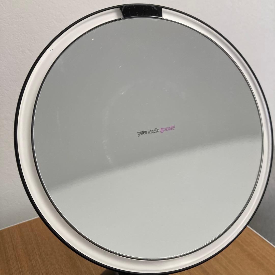 simplehuman センサー ミラー 5倍拡大　ミラーフチ部分に黒い線有り