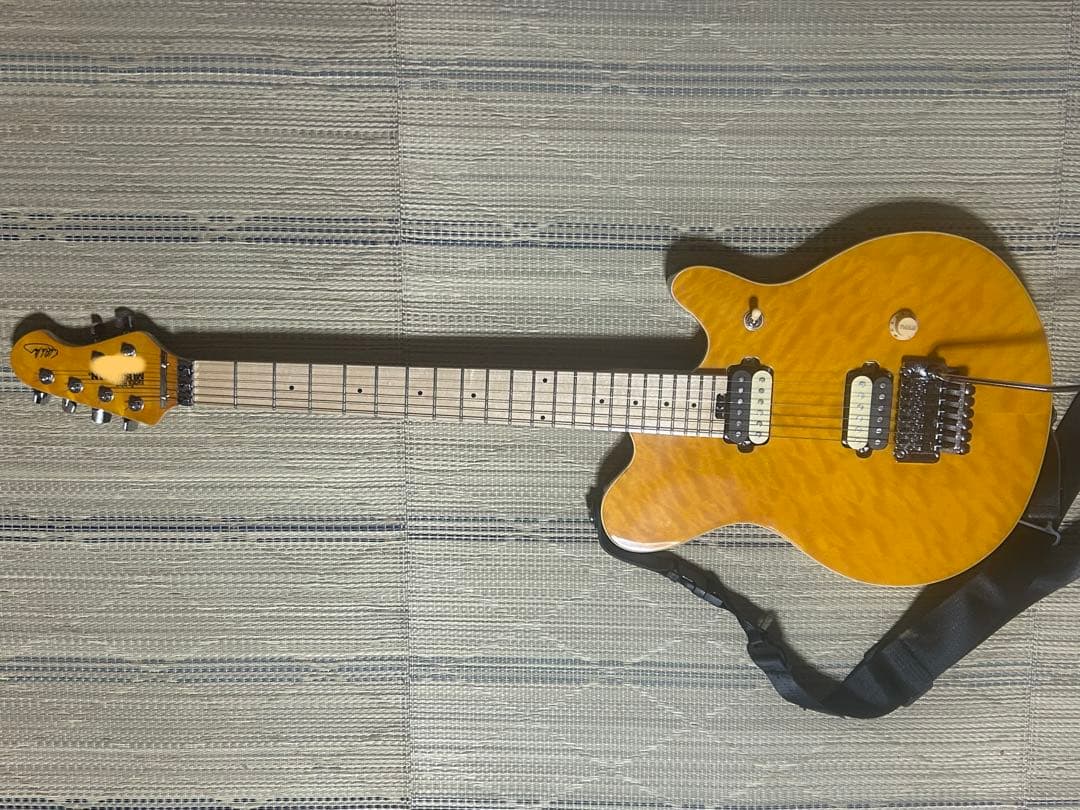 ミュージックマン風コピーモデルギター　AXIS