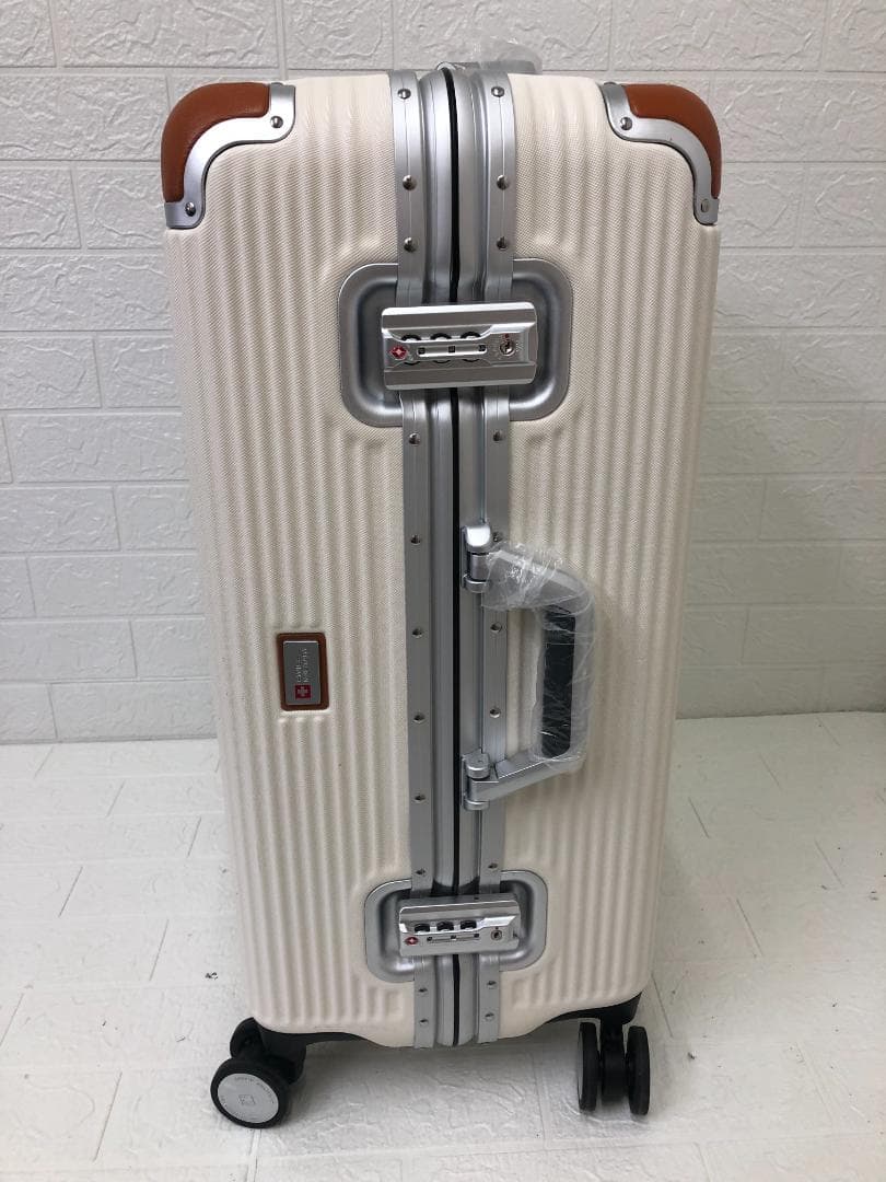 スイスミリタリー プレミアム Cタイプ 64L SM-C624 ホワイト