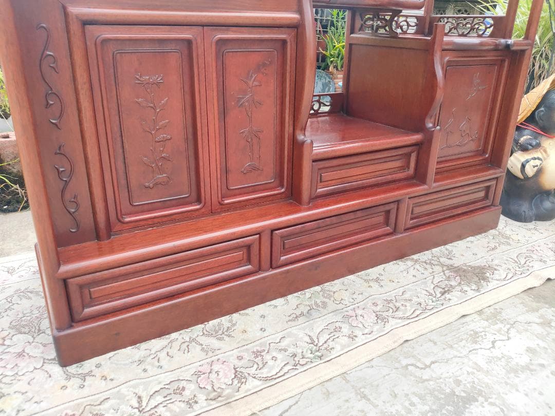 (送料設置込み)高級茶棚☆茶箪笥☆唐木飾り棚☆収納棚☆透かし彫り☆無垢