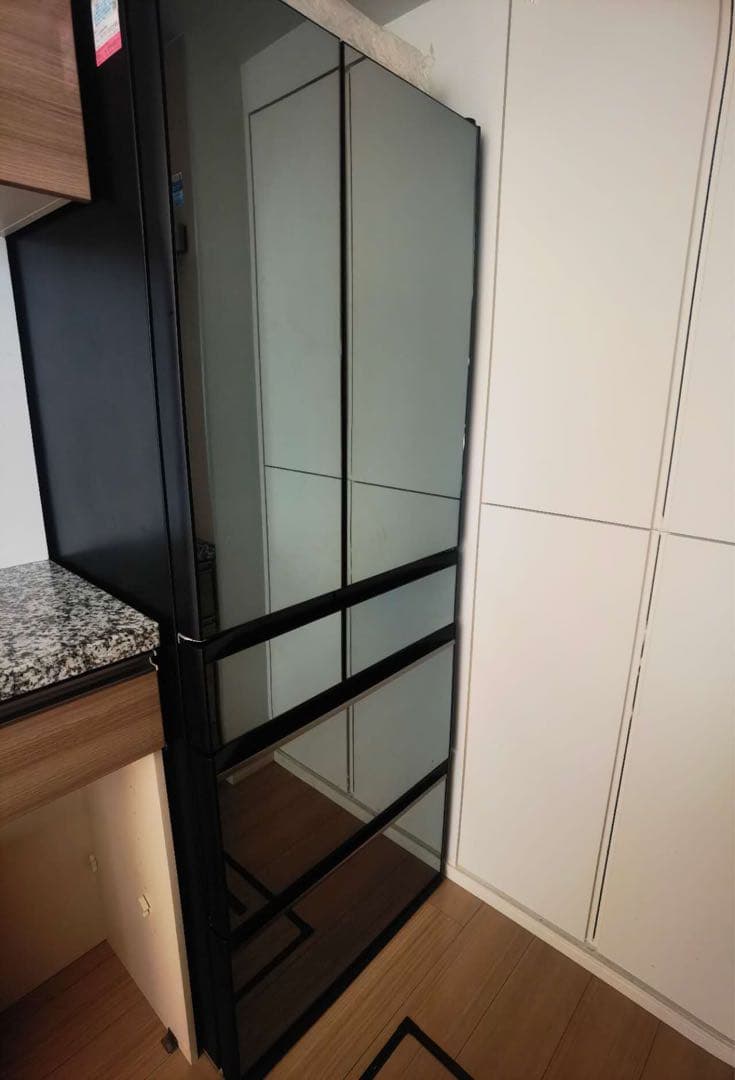 日立ミラー仕上げ冷蔵庫 ブラック　2020年製