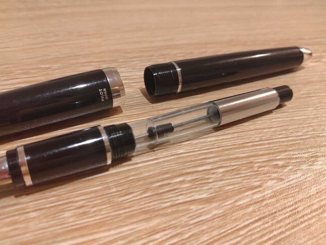 PILOT　パイロット　エラボー　ブラック　シルバー　字幅SE