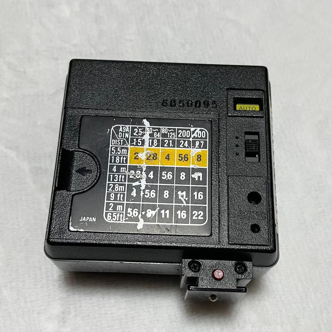 一眼レフカメラ オリンパスOM-INブラックカメラレンズ3本ストロボ等セット