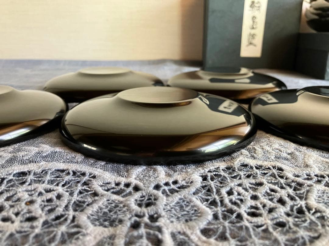 ＊専用＊　　輪島塗　沈金　松　菓子皿 ５枚 ・ 茶托 ５枚　布着請合　極上本堅地