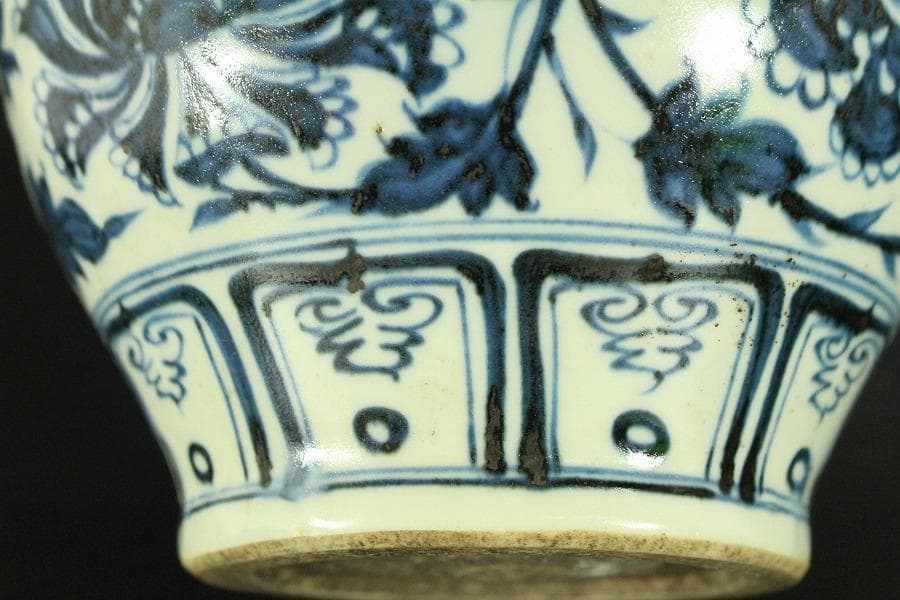 中国美術 青花 纏枝蓮花紋 獣耳 壷 高18.2cm(LC515)