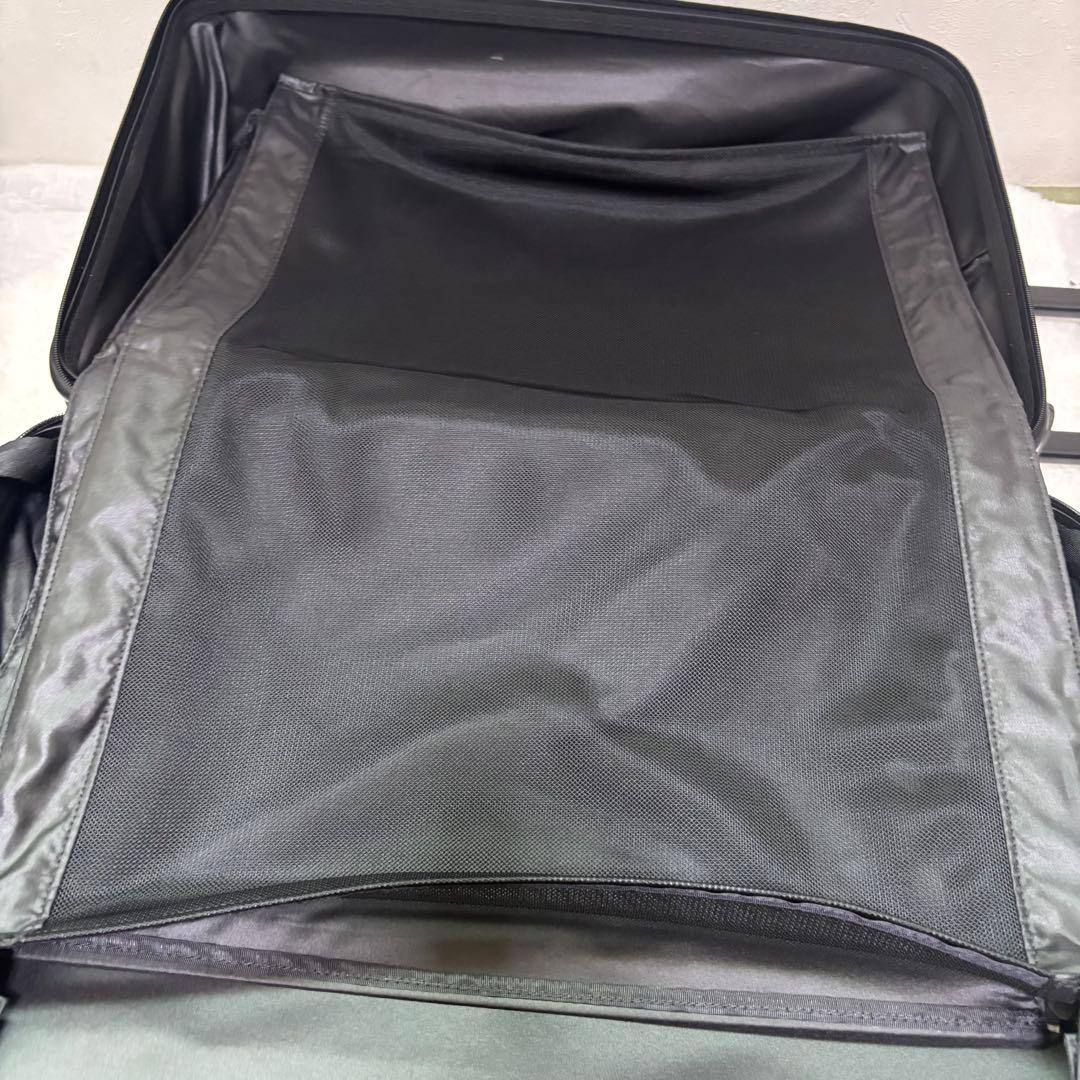 極希少TUMI キャリーケース TSAロック　ハードケース　シルバー