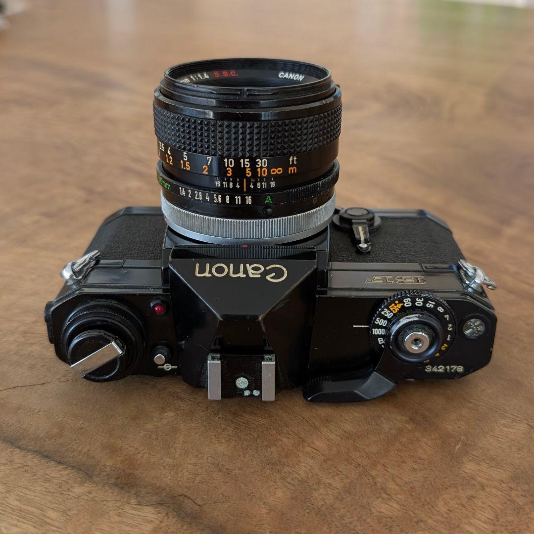 Canon EF 一眼レフカメラ 50mmレンズ付き