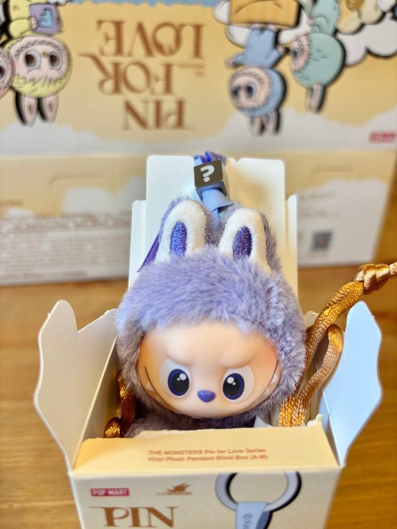 けだまラブブ LABUBU PIN FOR LOVE