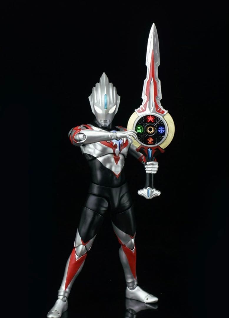 新品未開封 海外限定合金製品S.H.Figuarts 光軌跡 ウルトラマンオーブ