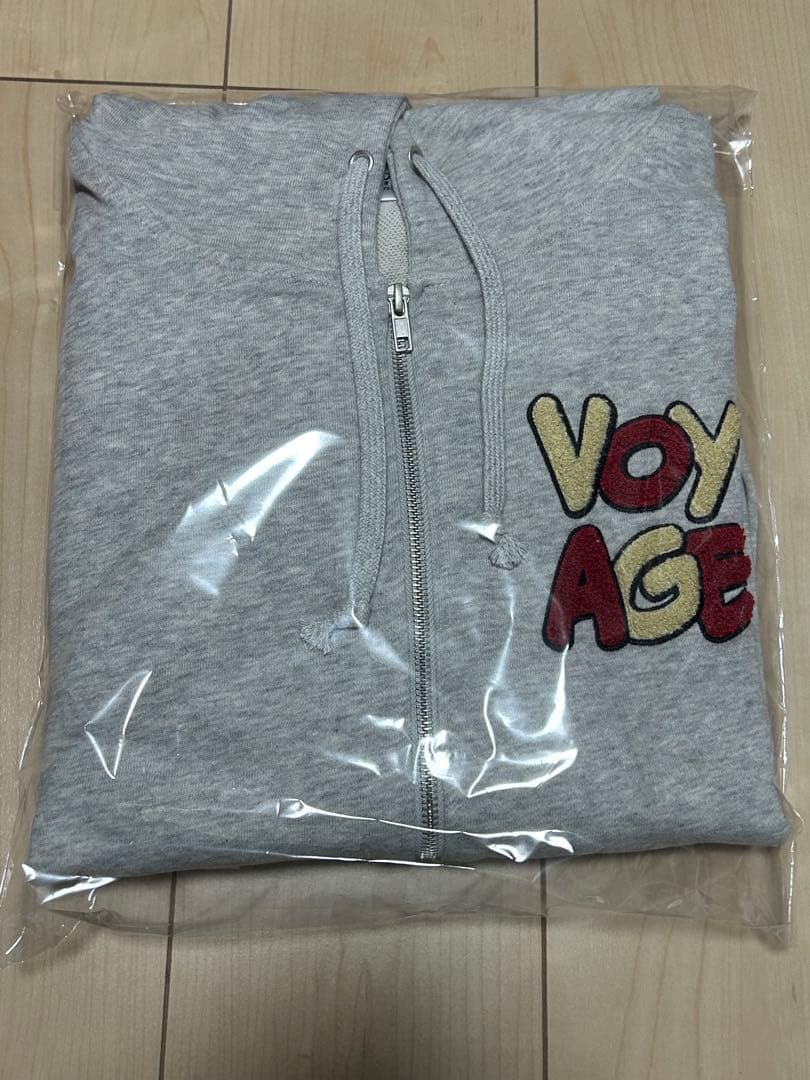 新品未使用　なにわ男子　2025 ジップパーカー　フード付きパーカー グレー