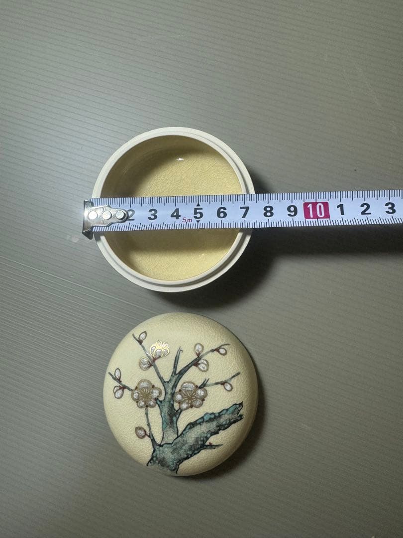 2067 薩摩焼　紋入香炉　梅模様香合　未使用