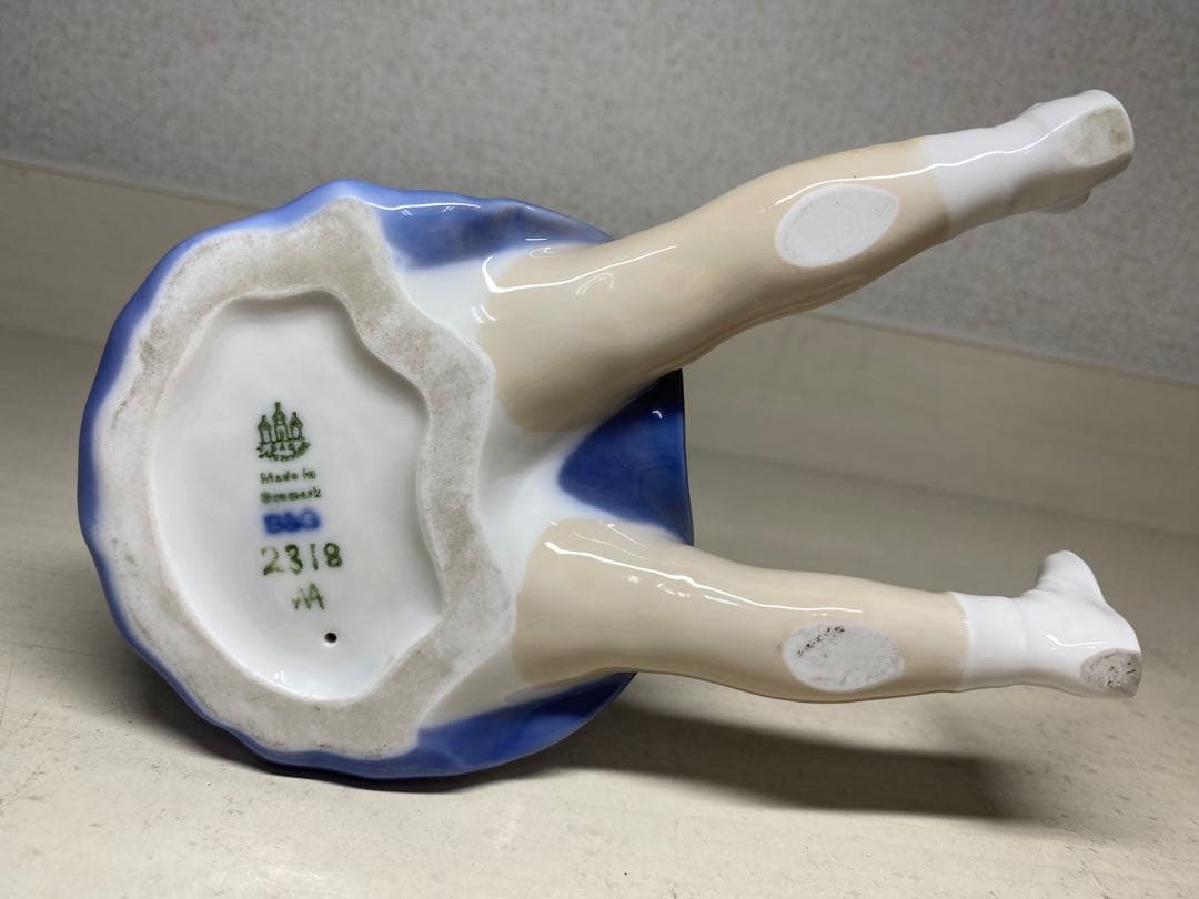 Bing & Grøndahl ビング・オー・グレンダール 鏡を見る少女 置物