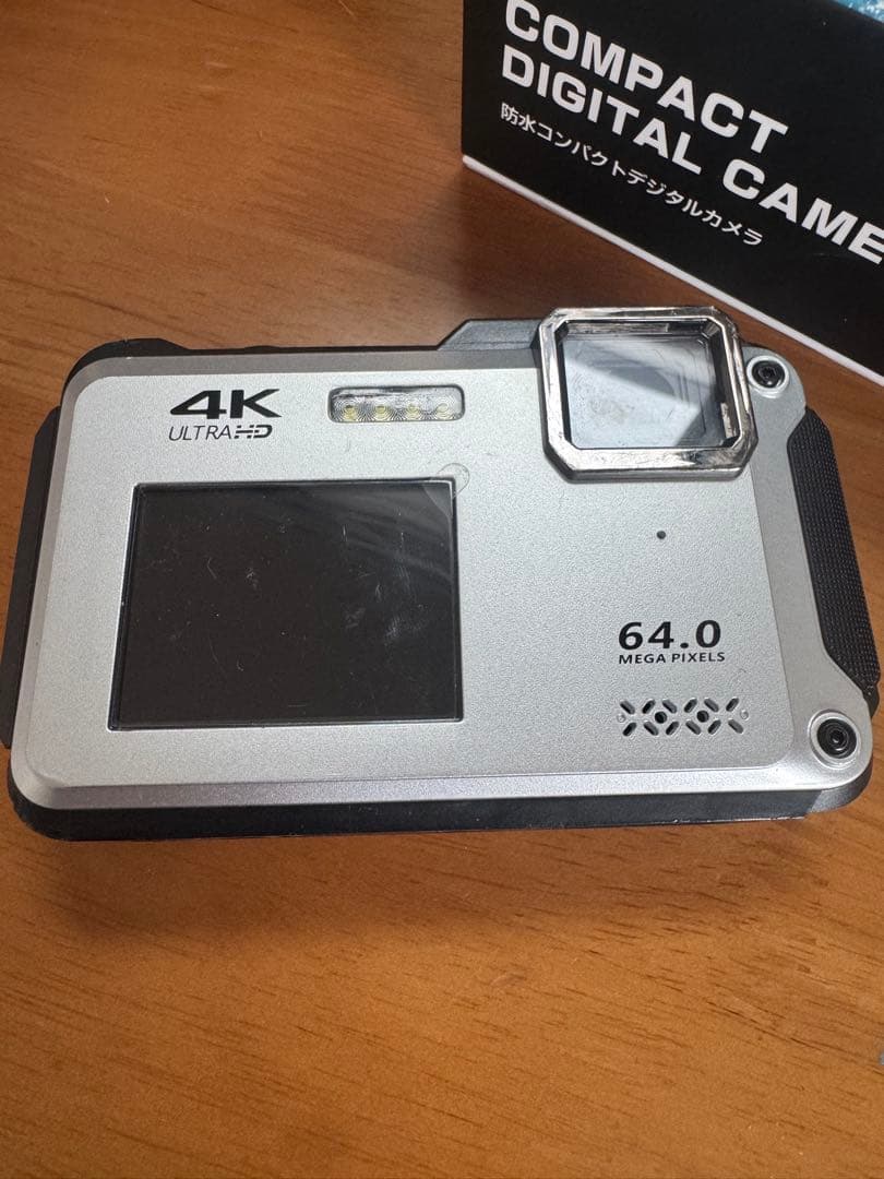 64.0メガピクセル コンパクトデジタルカメラ