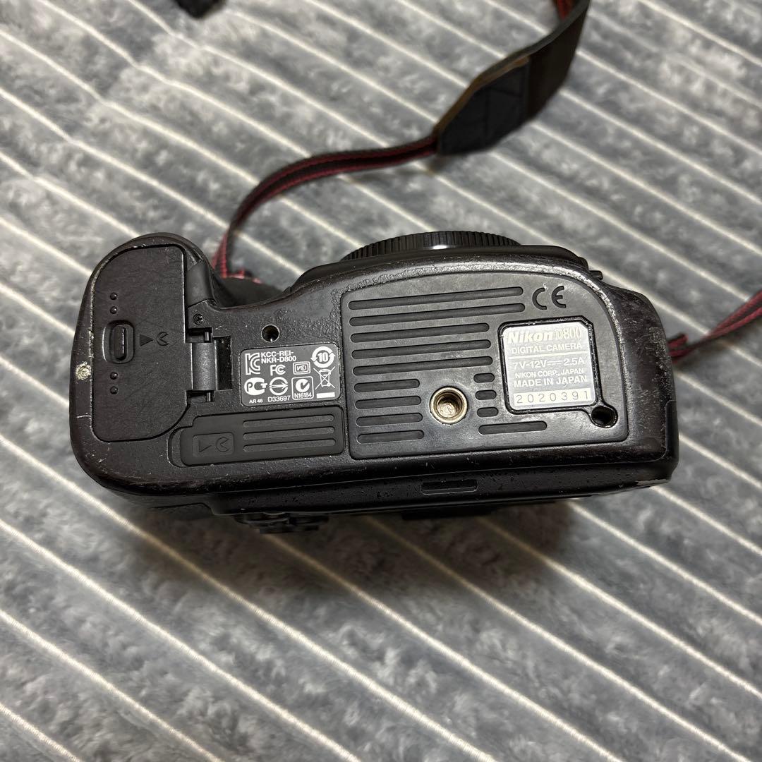 【レンズ付き】Nikon D800 デジタル一眼レフカメラ 付属品付き