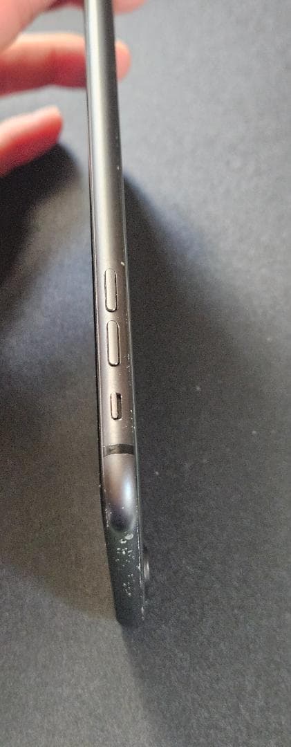 iPhone8plus 64GB 画面にひび割れ simフリー