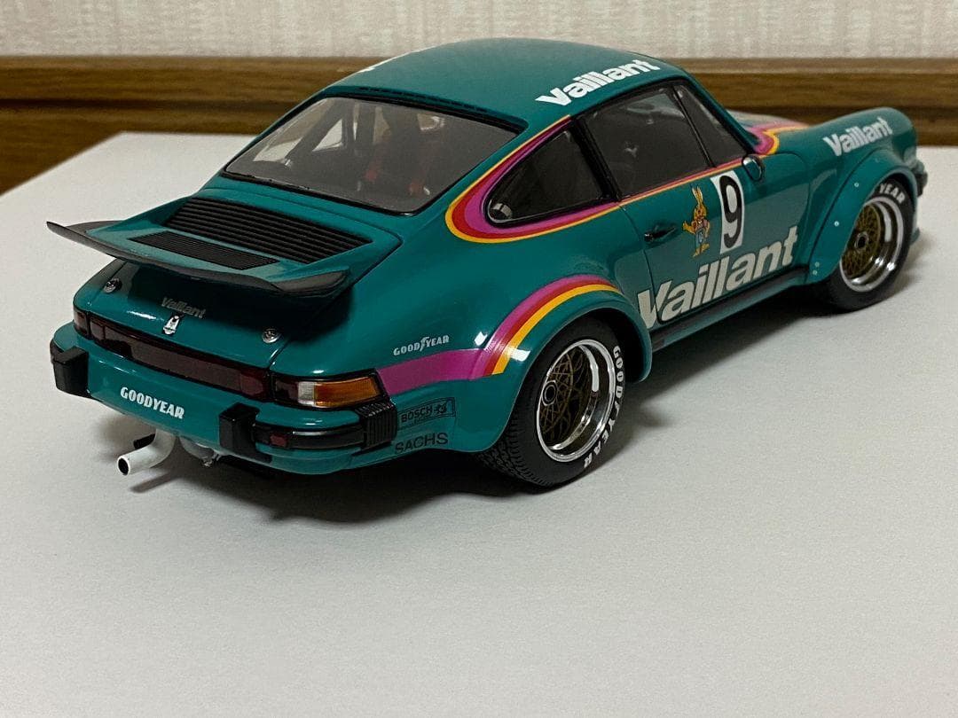 １／１８ エグゾト ポルシェ ９３４ ＲＳＲ １９７６ 新品 ミニカー