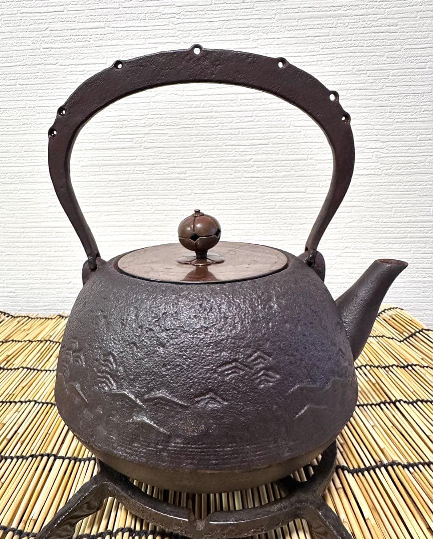 ＵＳＥＤ品、供箱、付属品付　岩手県奥州水沢幸工芸現代の名工佐藤勝久造馬蹄鉉波文