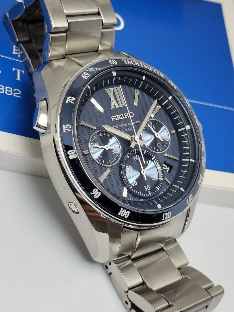 人気のブルー文字盤　セイコー　ブライツ　クロノグラフ　電波ソーラー　8B82