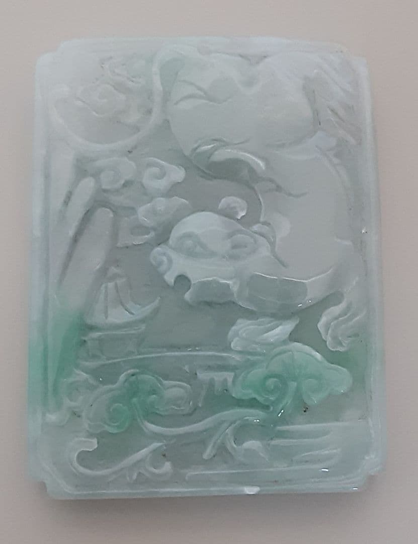 骨董翡翠ペンダント