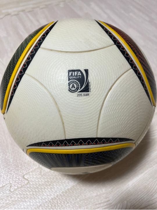 2010年W杯公式球 ジャブラニ
