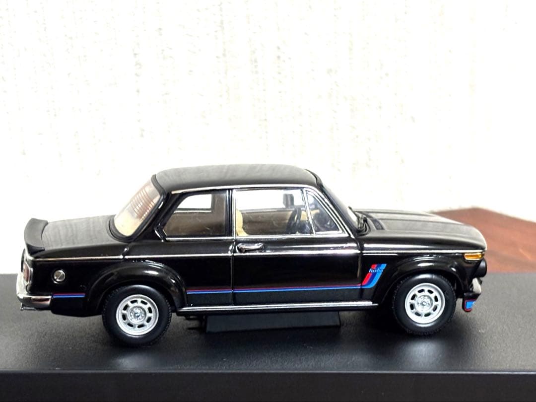 BMW 2002 Turbo ミニカー ブラック 1/43