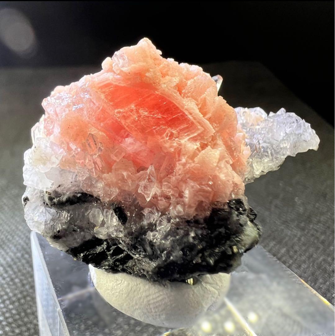 中国　広西チワン族自治区産　クォーツクラスター共生ロードクロサイト