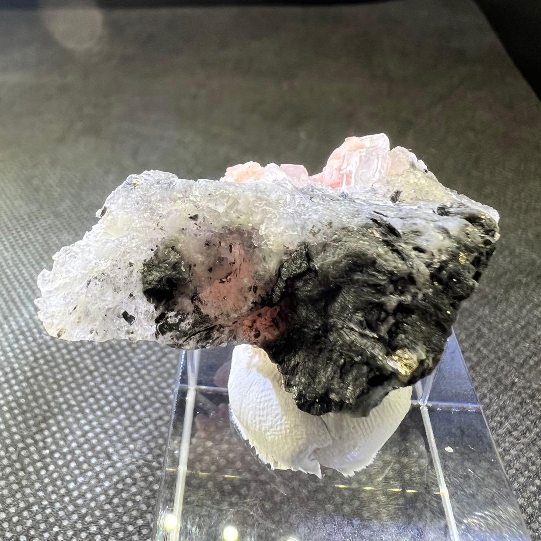 中国　広西チワン族自治区産　クォーツクラスター共生ロードクロサイト