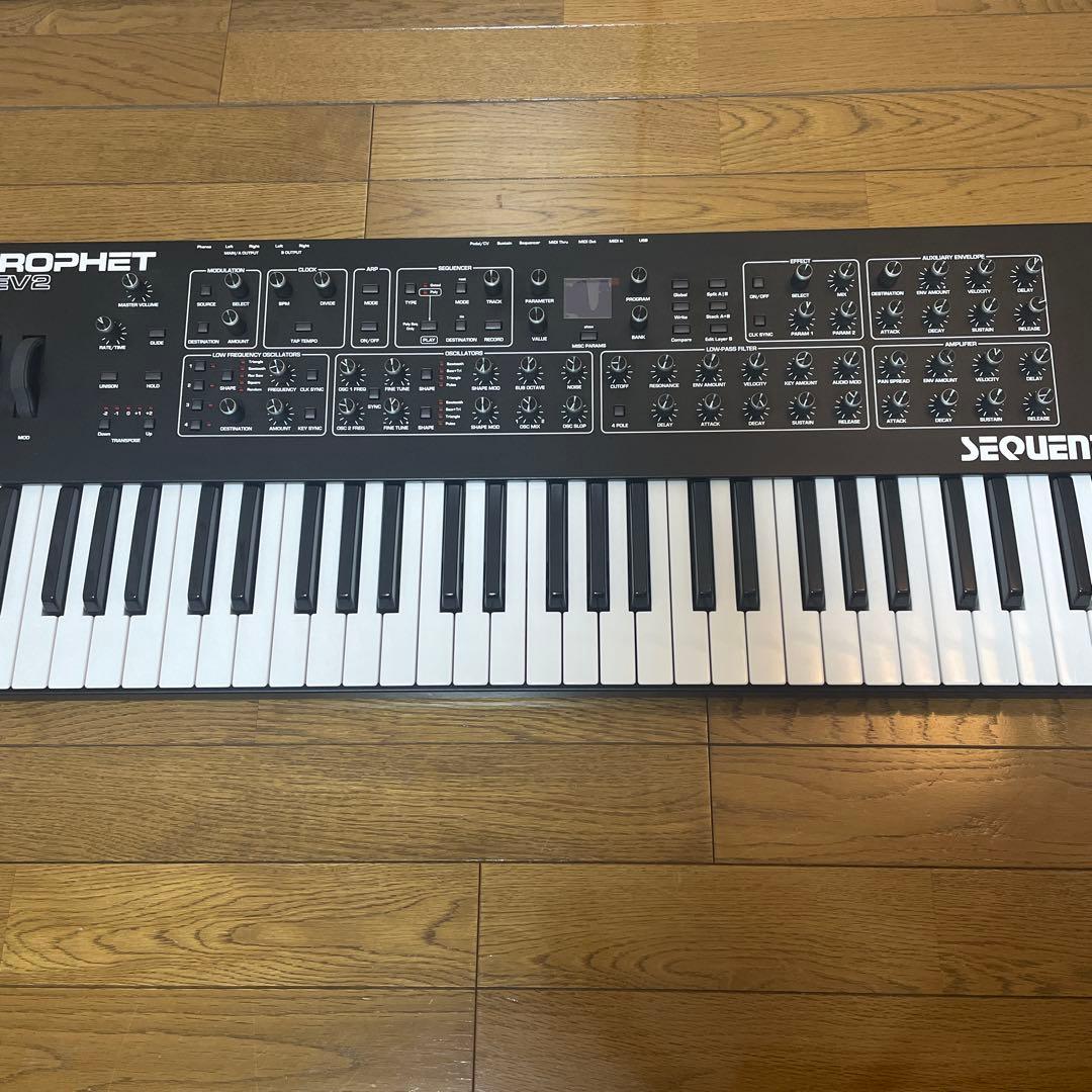 鍵盤楽器 SEQUENTIAL PROPHET REV2 16V