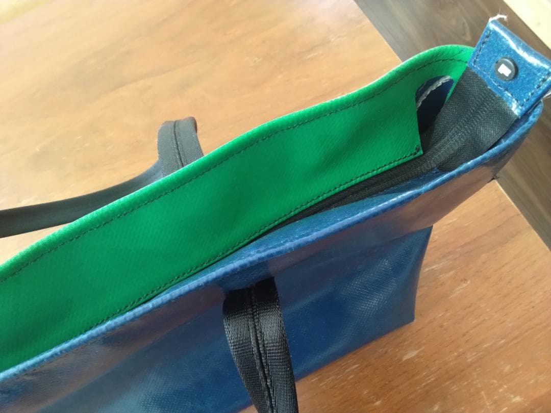 PRETAG 緑 青 ハンドバッグ