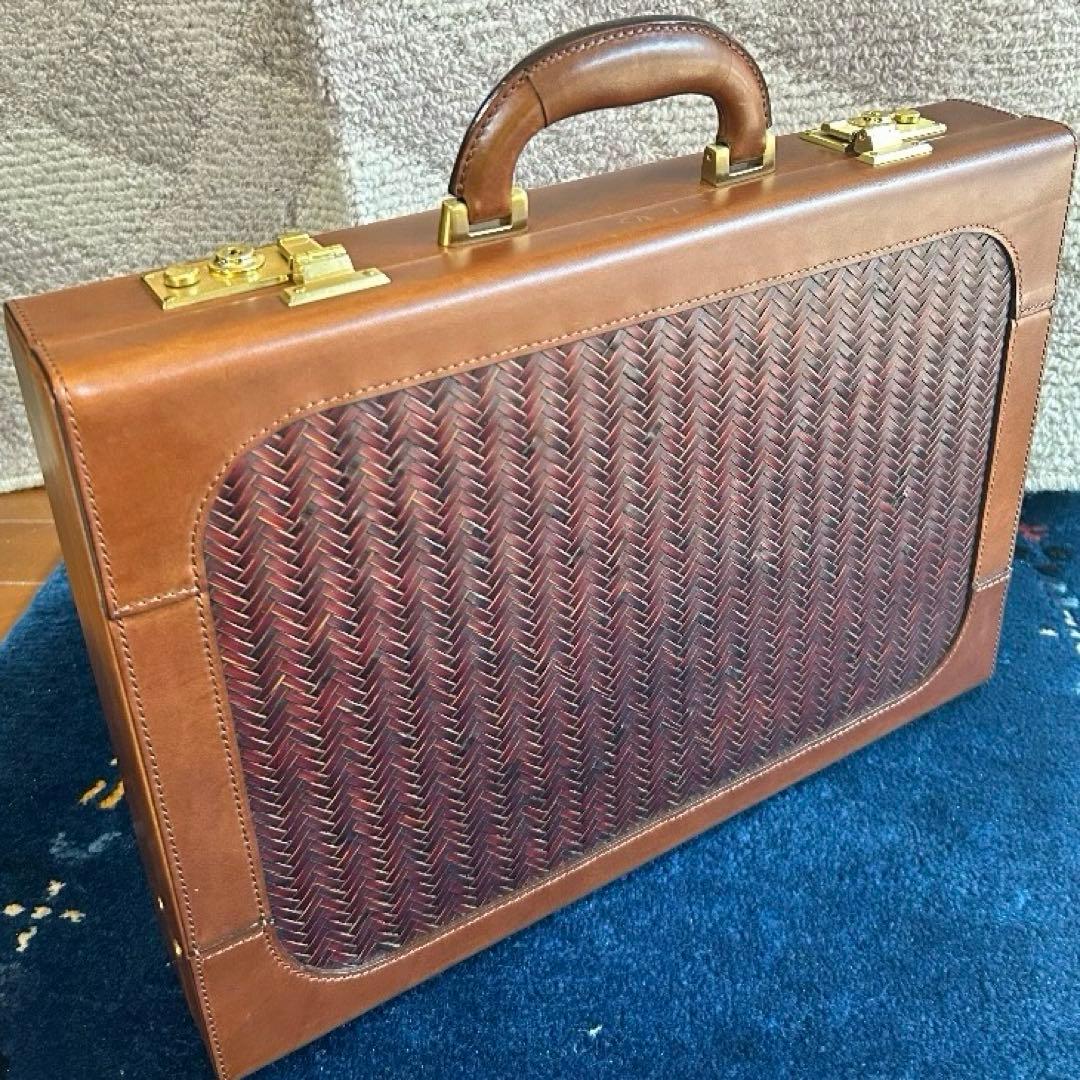 大幅に値下げしました！ 美品　公長斎小菅アタッシュケースタイプ