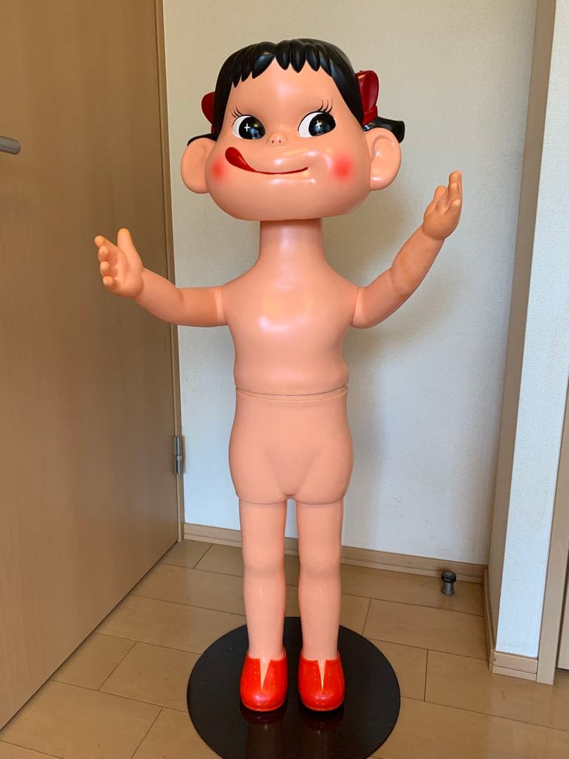 等身大店頭ペコちゃん人形（晴れ着）