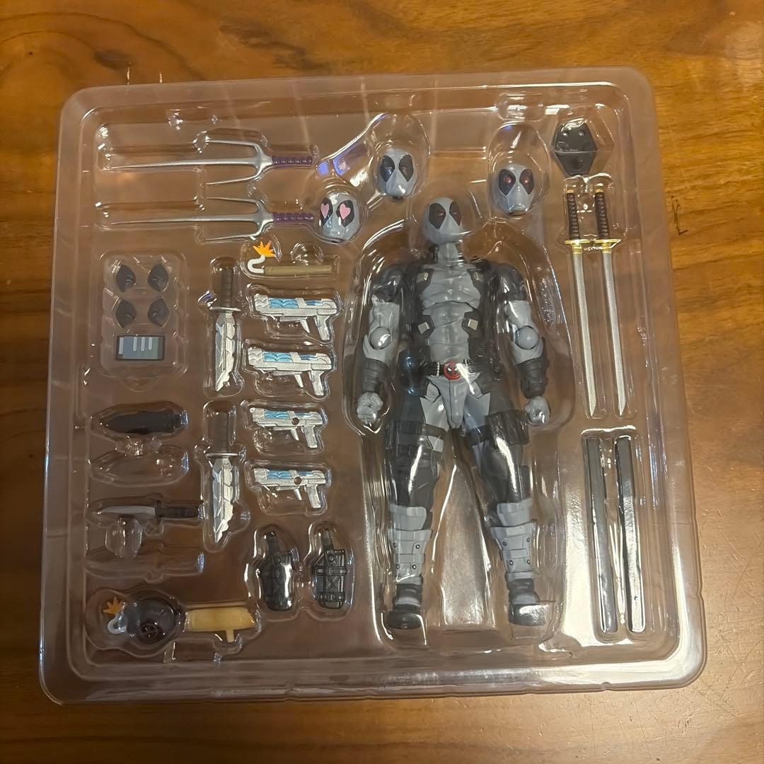 デッドプール アクションフィギュア 付属品多数