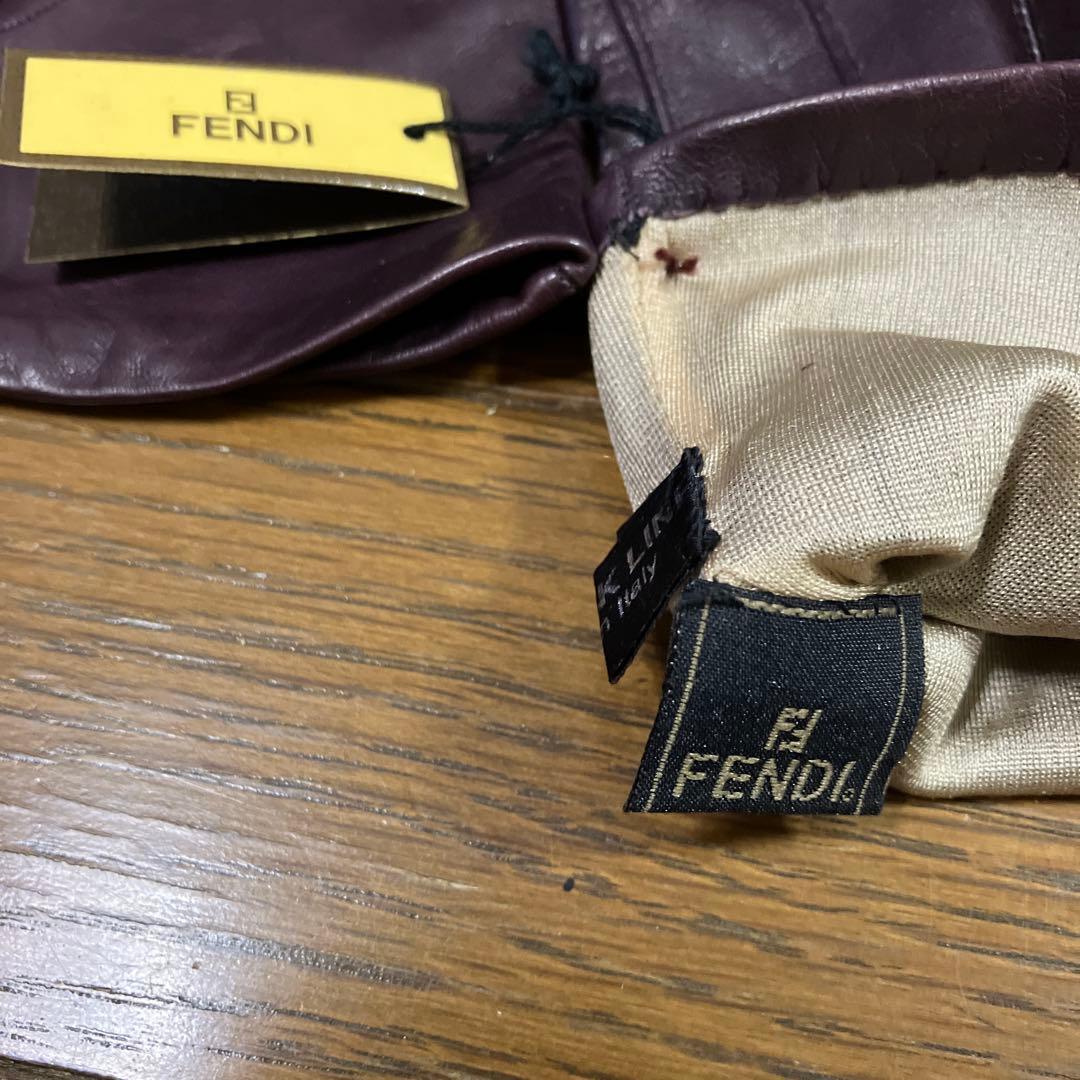 FENDI パープル レザー手袋