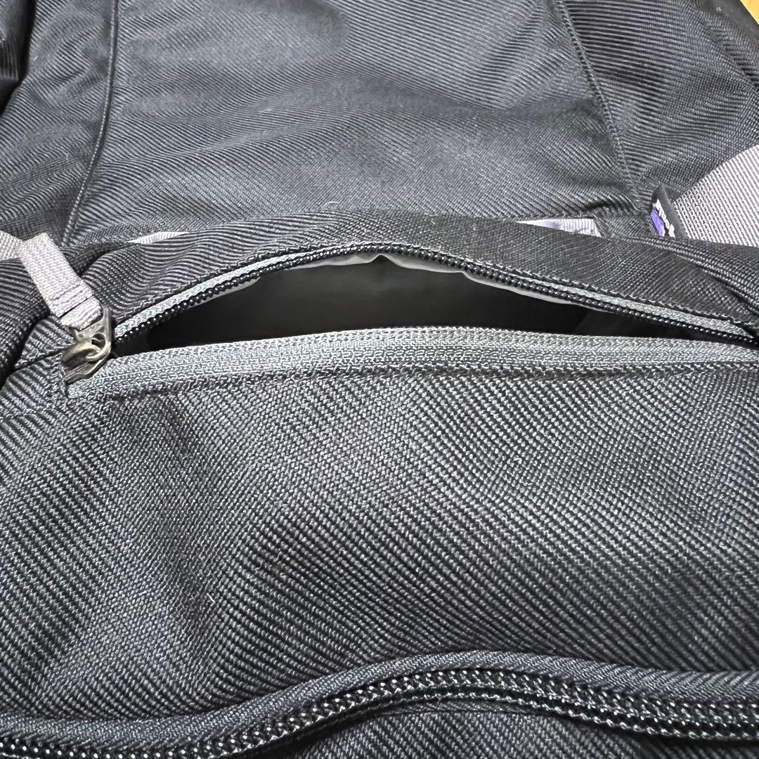 patagonia TRANSPORT ROLLER 90L キャリーケース　黒