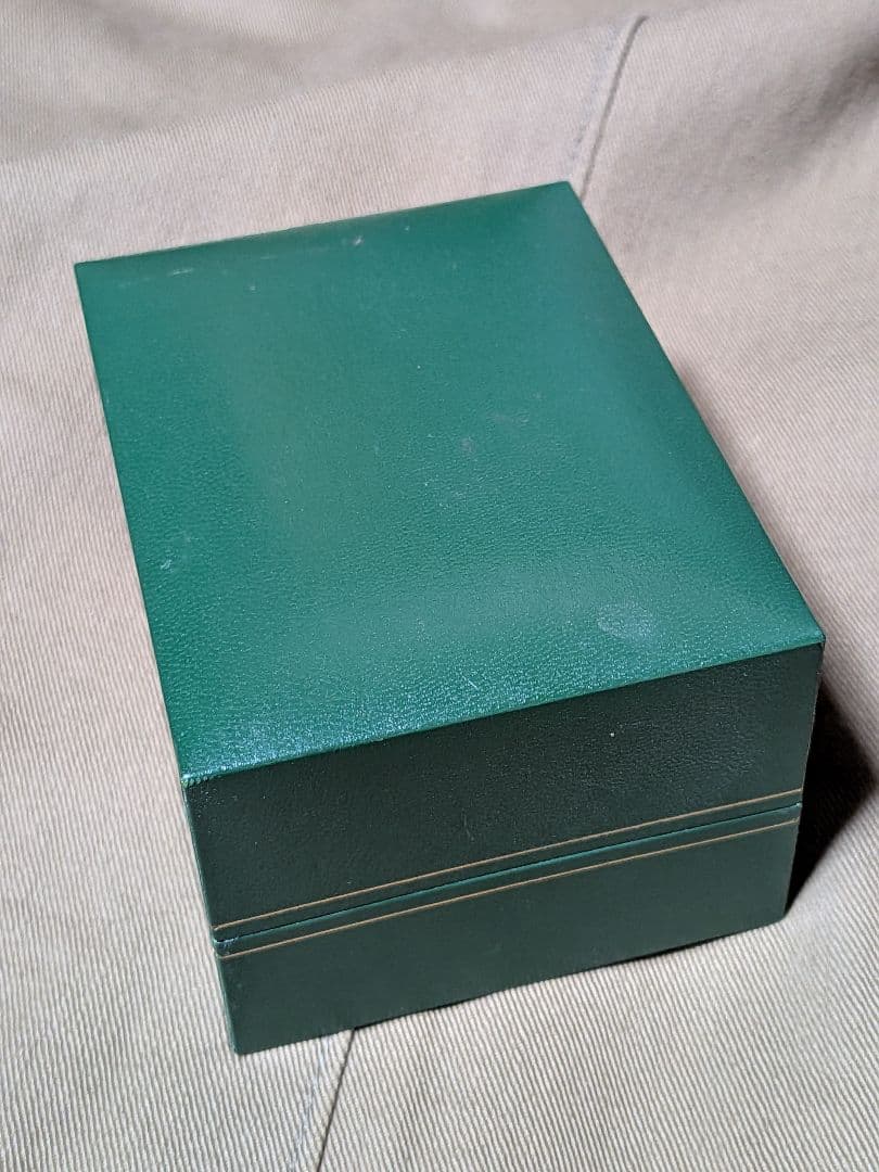 日本軍　陸軍　将校　腕時計　防塵　防湿　二重ガラス　レプリカ　電池式　　可動