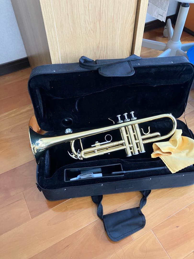 美品　トランペット　サイレンサー付き