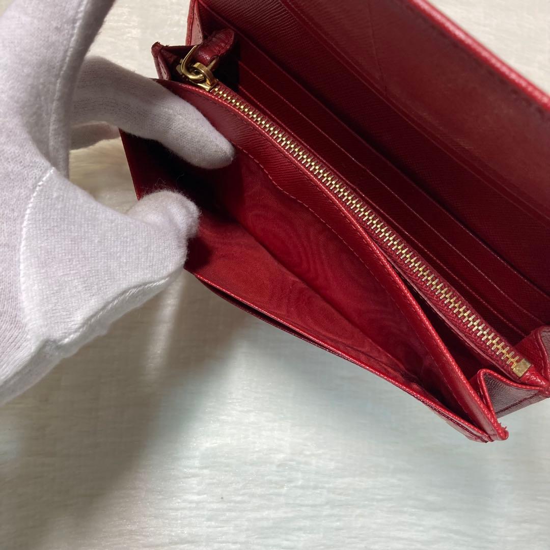 お買い得品　PRADA プラダ　サフィアーノ　長財布　赤　付属品　三角ロゴ