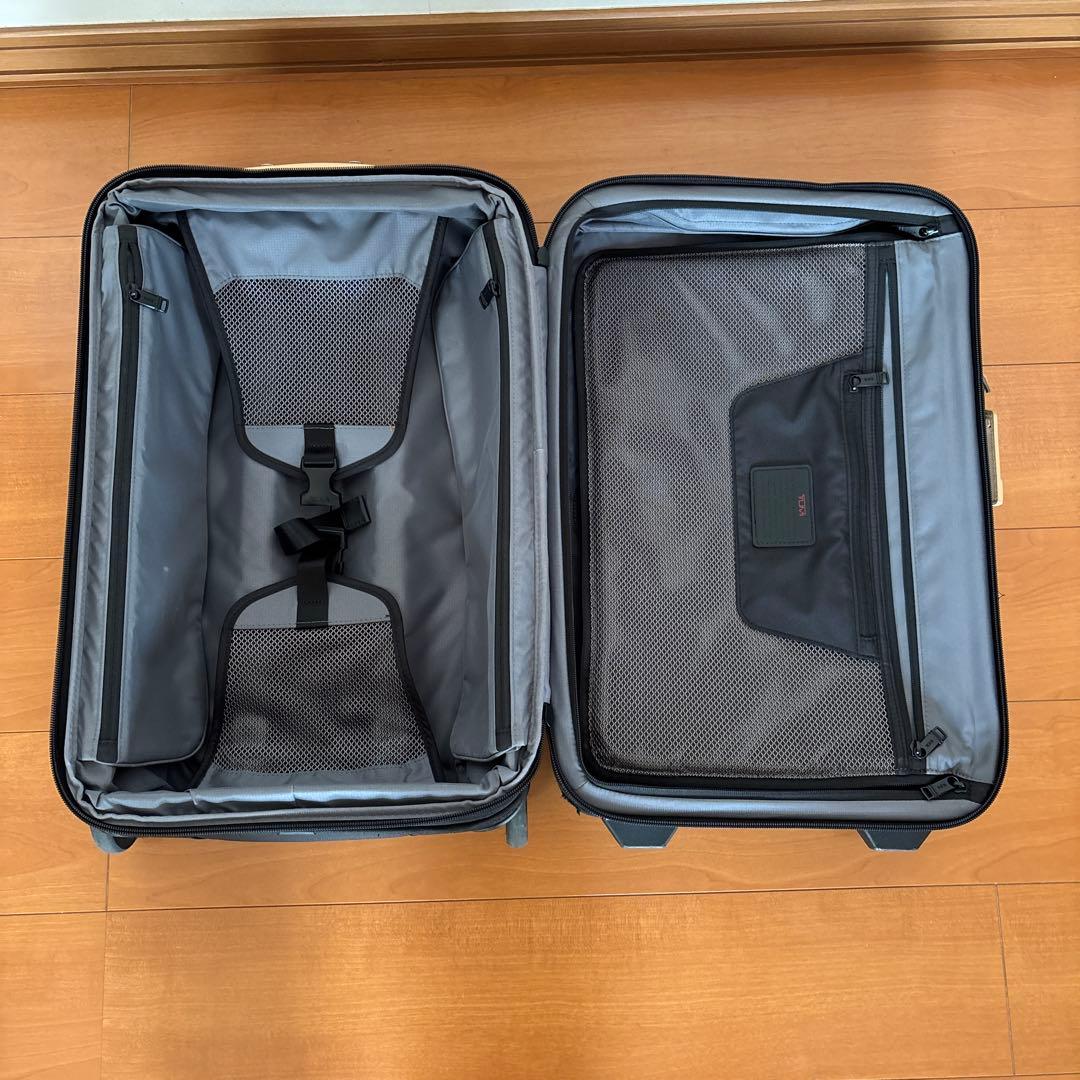 【最終価格:4/13販売終了】TUMI ALPHA3 2ウィール・キャリーオン