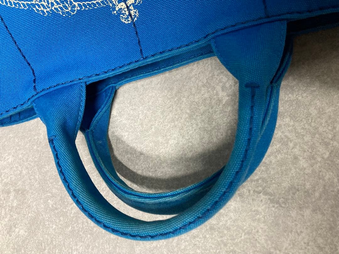 PRADA 青 カナパ ハンドバッグ