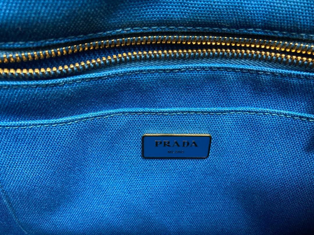 PRADA 青 カナパ ハンドバッグ