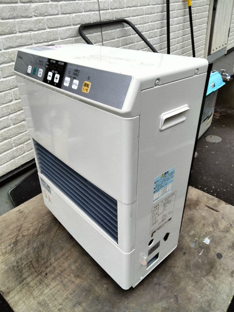 札幌発コロナFF温風石油ストーブ！品番「FF‐4212GS」2012年式中古品