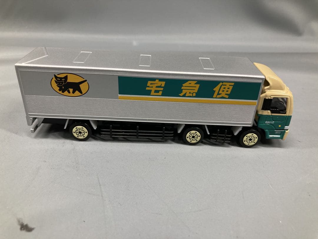 美品 クロネコヤマト非売品 トラック ミニカー 3台セット