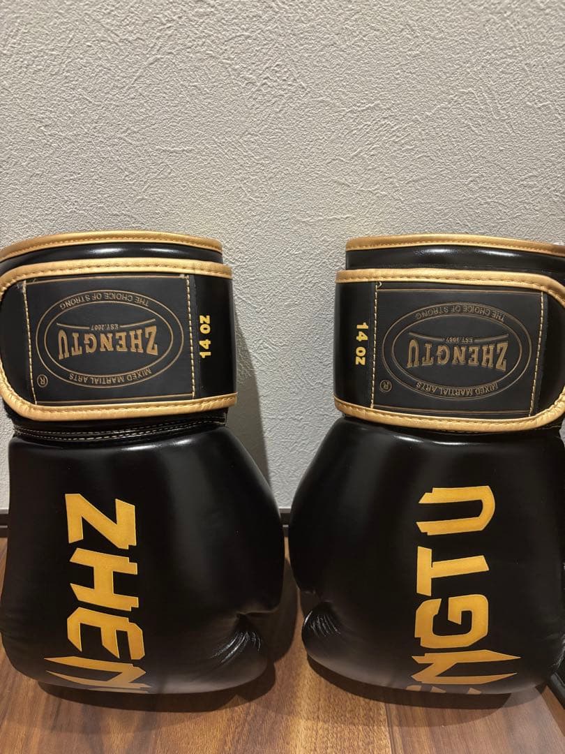 格闘技　ヘッドギアL　グローブ14oz レガースM バンテージXL 膝当てM