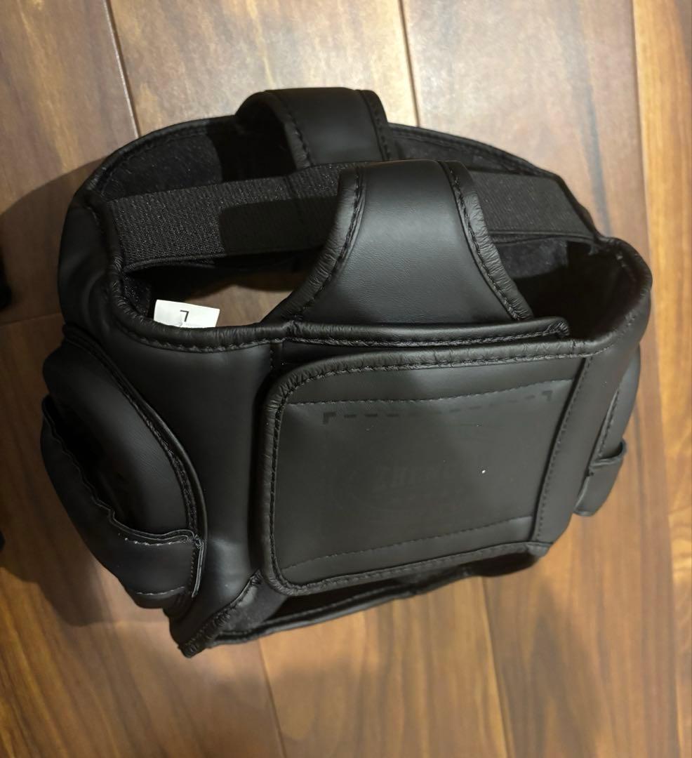 格闘技　ヘッドギアL　グローブ14oz レガースM バンテージXL 膝当てM