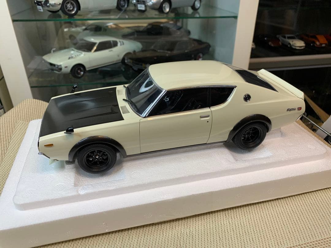 オートアート 1/18 スカイラインGTR カーボンボンネット(シルバー)